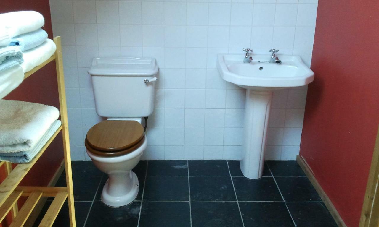 The Village Studio Apartments Moate Esterno foto